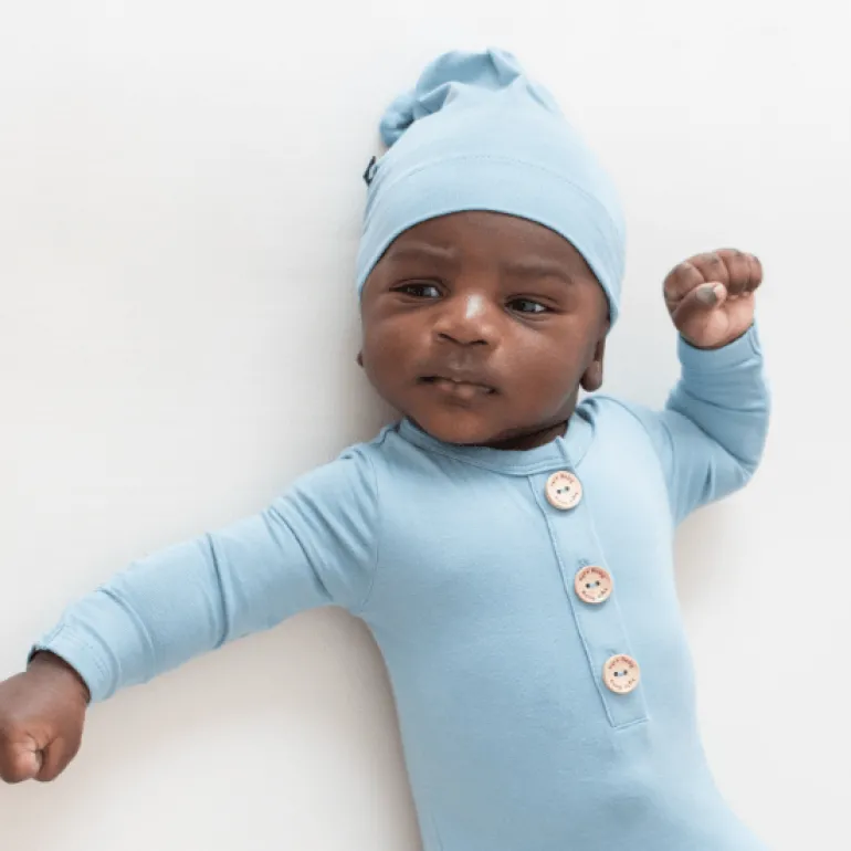Kyte Baby Knotted Gown with Hat Set