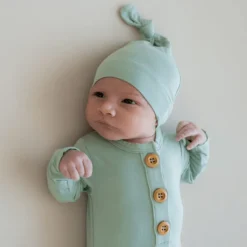 Kyte Baby Ribbed Knotted Gown with Hat Set