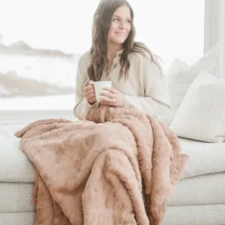 Saranoni Patterned Faux Fur Throw Blankets